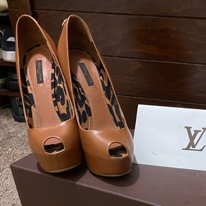 Authentic Louis Vuitton Oh Really open toe heels.come with bag box and receipt